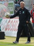 Kleeblatt-Trainer Benno Möhlmann will offensiv spielen lassen.